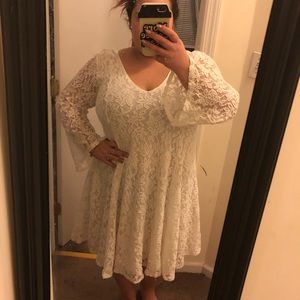 Torrid ivory swing dress in size 1